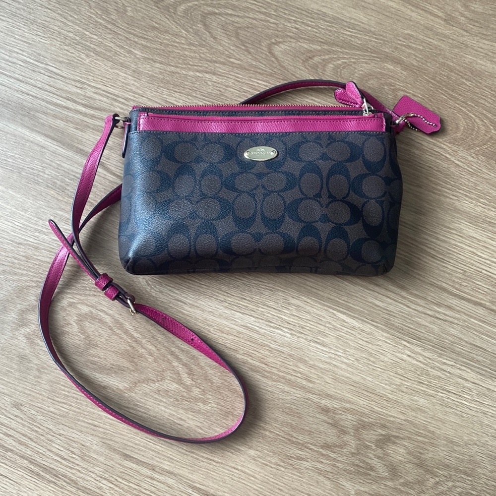Coach Crossbody Signature Coated Canvas Brown/Hot Pink